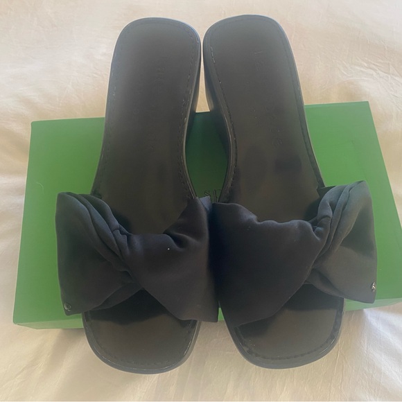 Kate Spade Bikini Bow Wedge New in Box size 9 - Picture 2 of 6